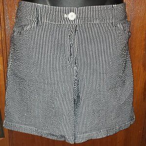 Jones New York Sport Stretch Size 10 Black and white Striped